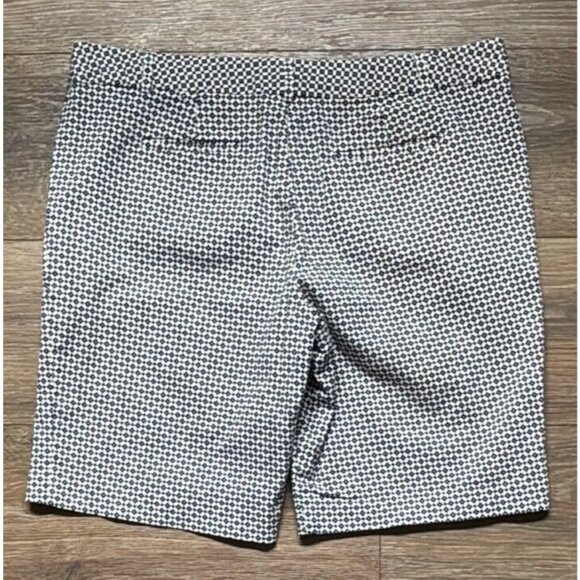 IZOD XFG shorts womens Blue/black/white Stretch Geometric 36x10, tag 12 - Picture 2 of 3